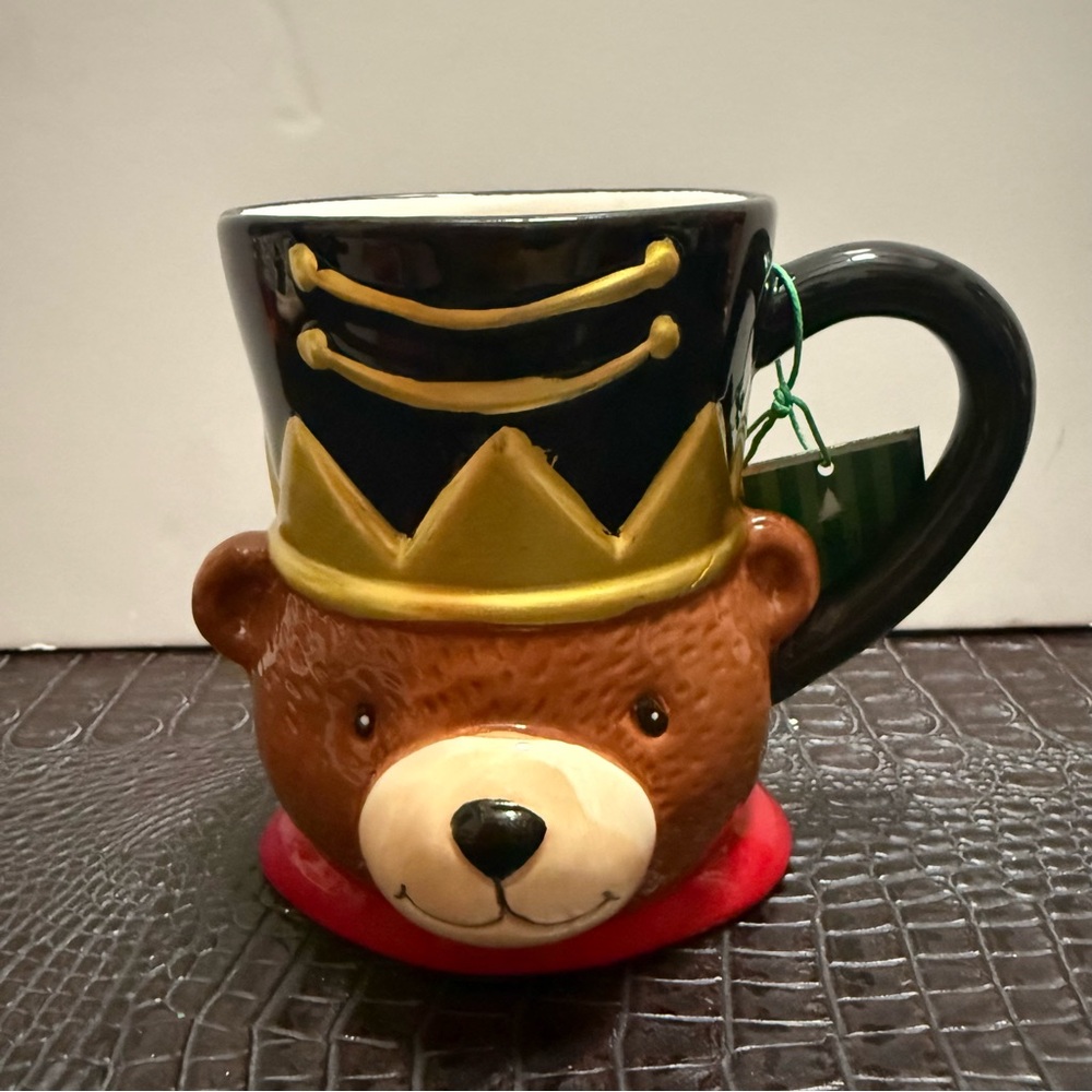 Bear nutcracker mug